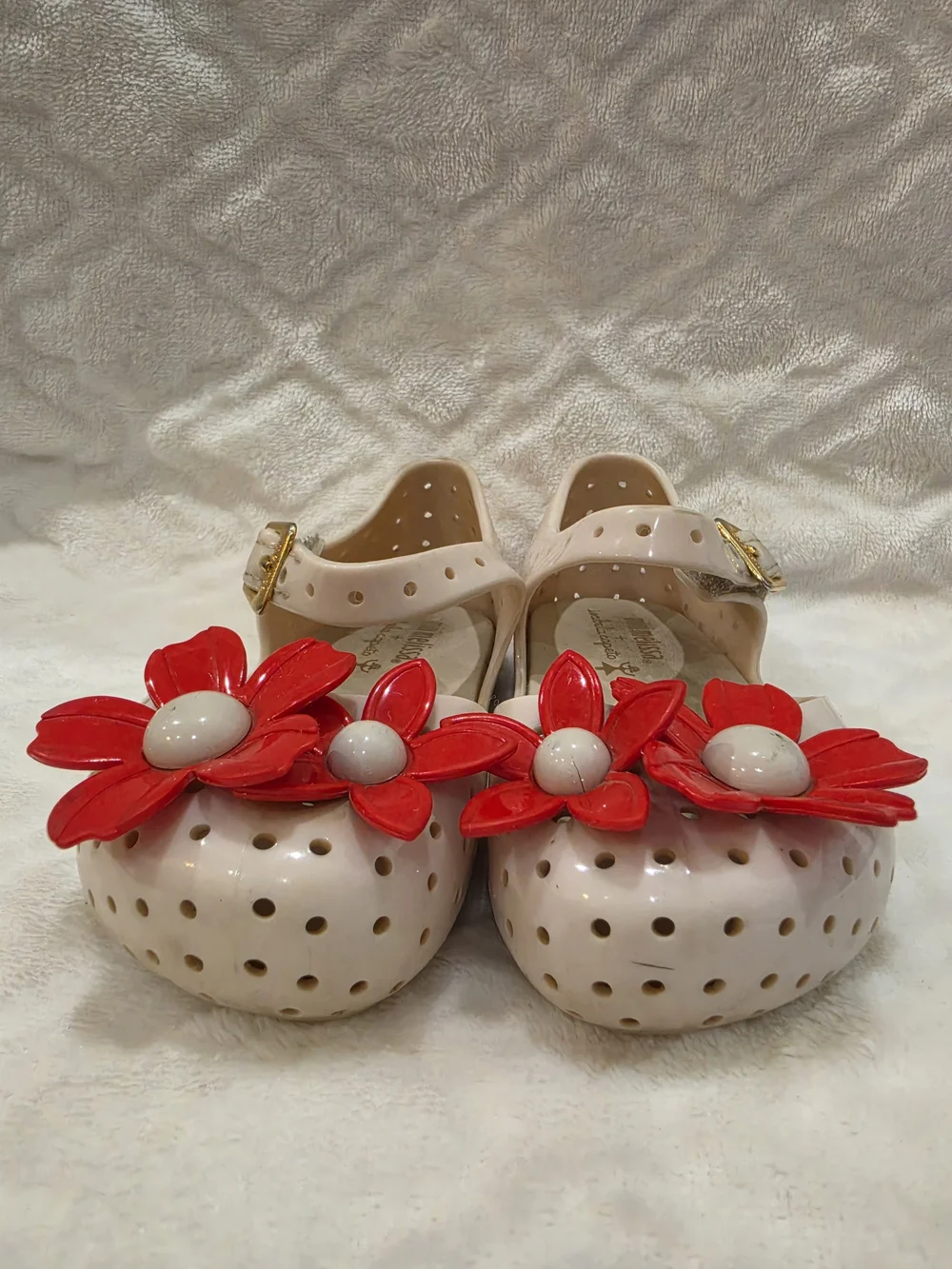 Mini Melissa Kids Sz 6 Toddler. Cream Jelly Sandals with Red Flower Accents.